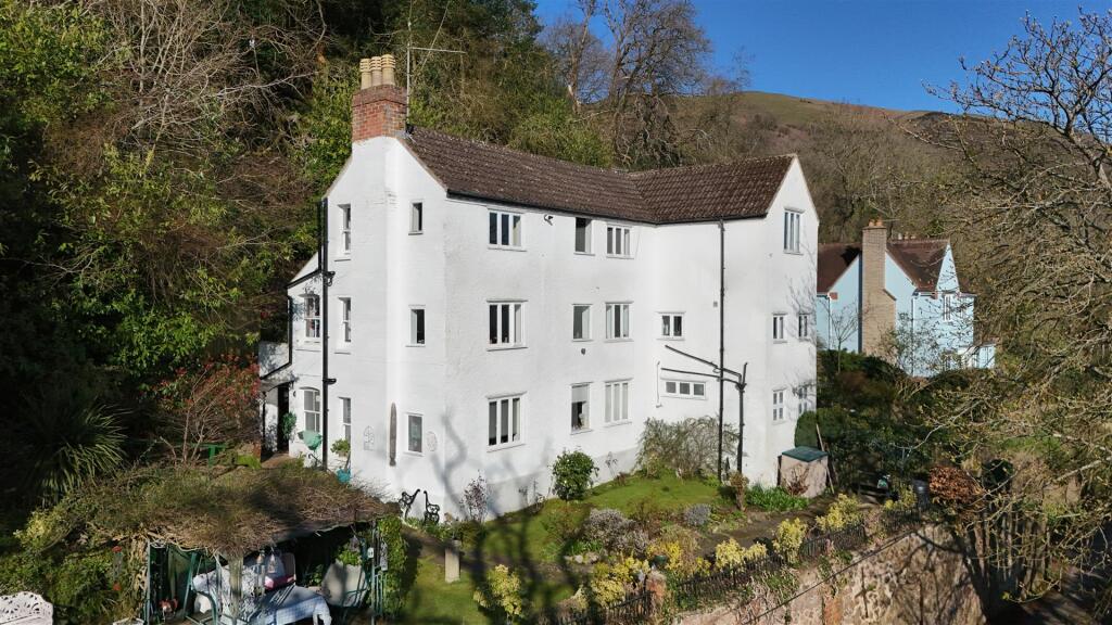 Main image of property: Foley Terrace, Great Malvern