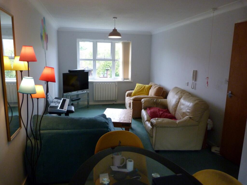 Apartment in Canterbury - View 2