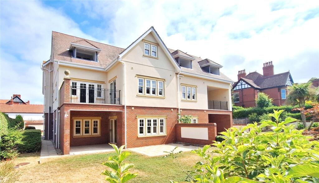 Walshaw Avenue, Colwyn Bay, Conwy, LL29 photo 2