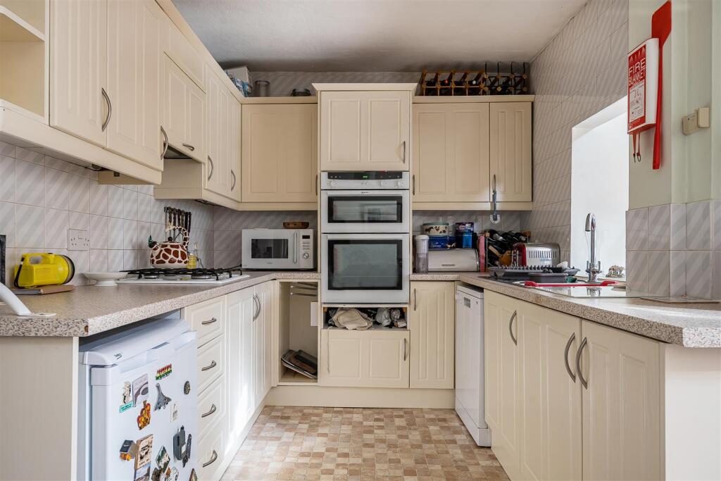 2, Eastfield Cottages, Devizes, SN10 photo 4