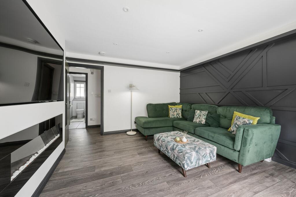 Quarrywood Court, Livingston - View 5