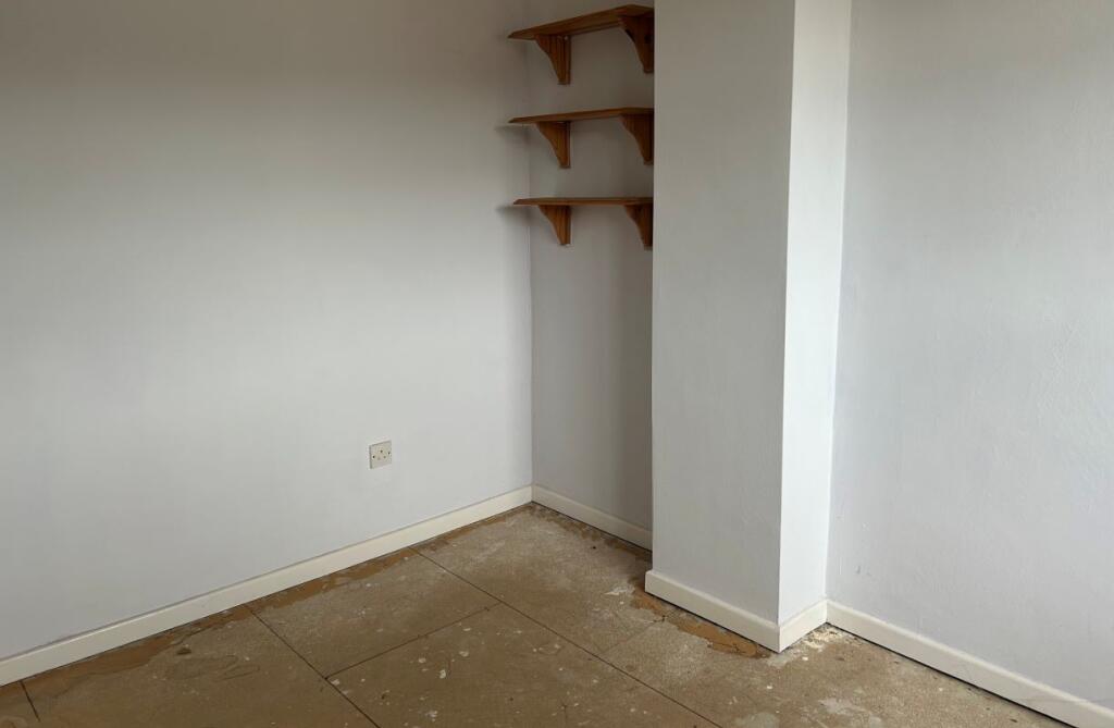 15 Well Copse Close, Waterlooville, PO8 0HB - More