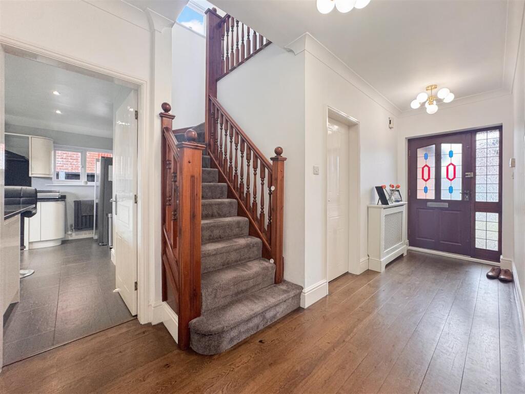 House in Blaby, Narborough - View 3