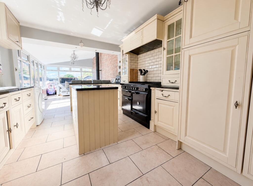 House in Burnham-on-Sea - More