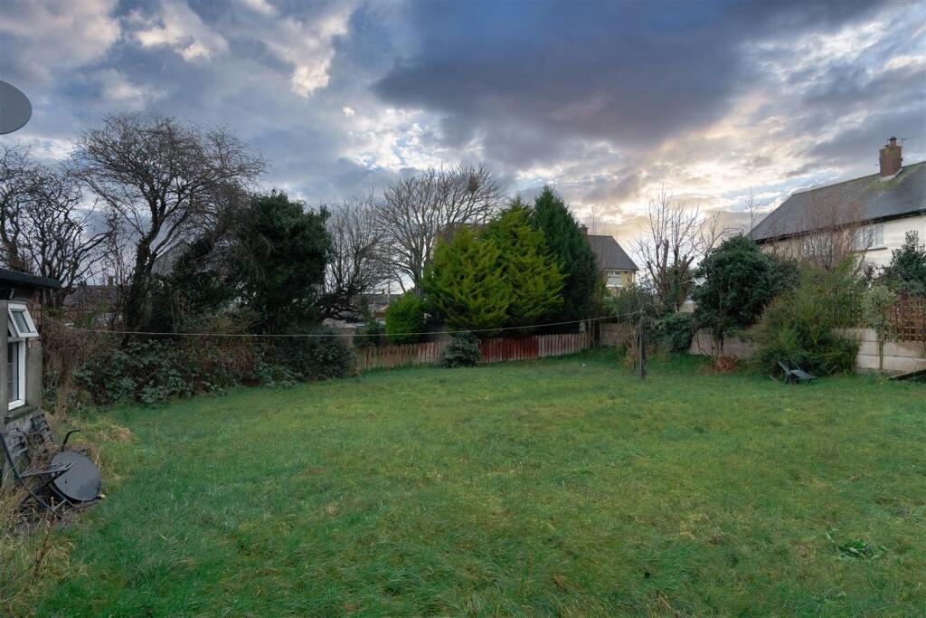 St. Quintin Avenue, Barrow-In-Furness photo 2