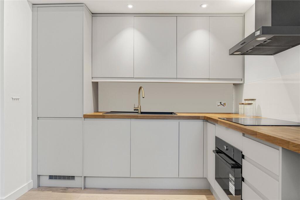 Apartment in London, St Luke's, Islington - View 2