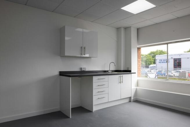 Unit B2 Hambridge Road 22.jpg