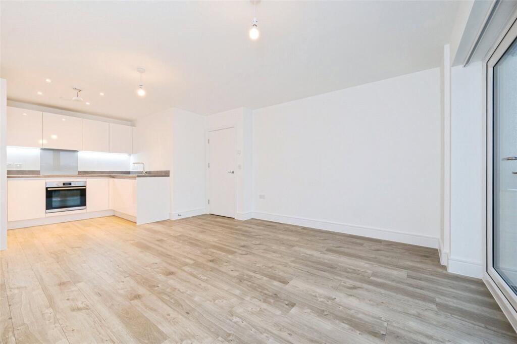 Apartment in Southampton - View 3