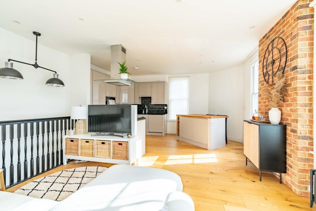 Additional image 12 of Sovereign Way, St. Albans, Hertfordshire, AL3