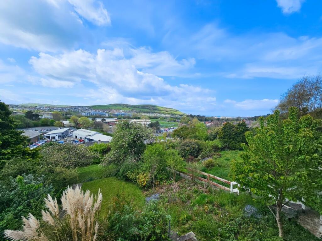 42 Brynglas Road, Llanbadarn Fawr, Aberystwyth, Dyfed, SY23 3QR photo 3