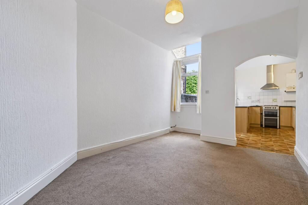 House in Warrington, Stockton Heath - View 3