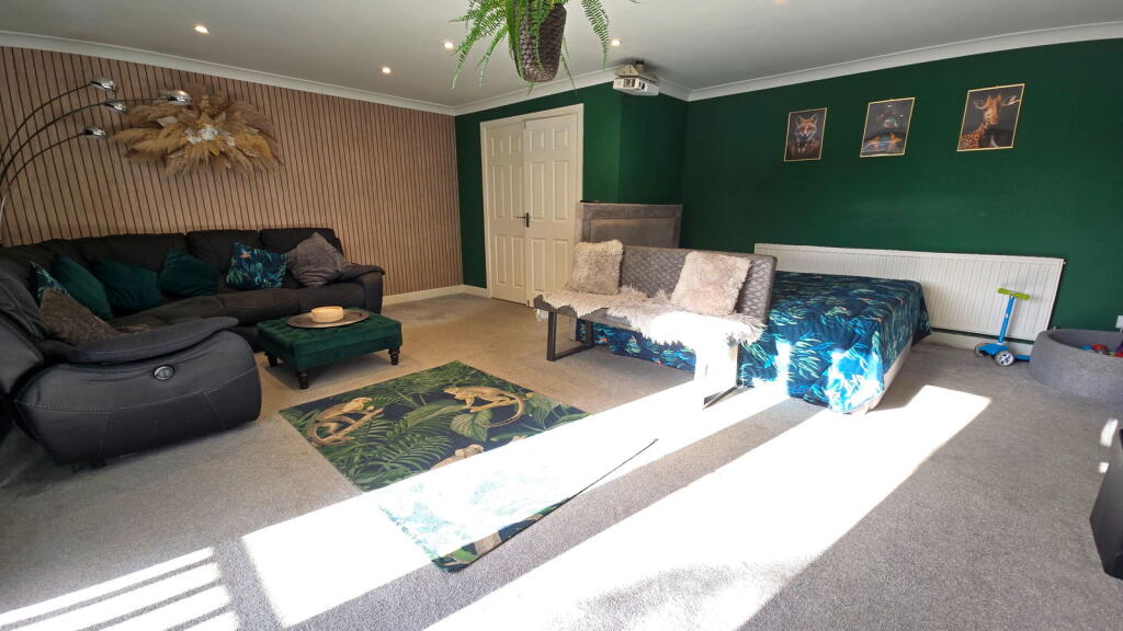 Kiln Road, Newbury, RG14 2HA - View 2