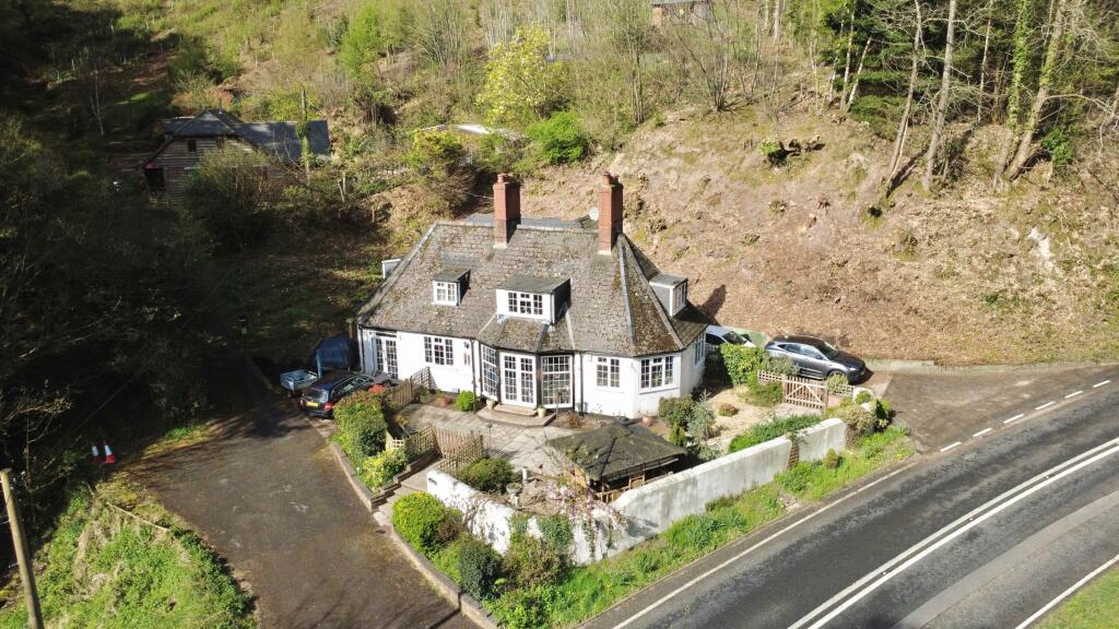 Main image of property: The Resthouse, Ross Road, Huntley, Gloucester