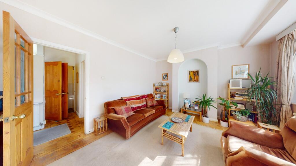House in London - View 2