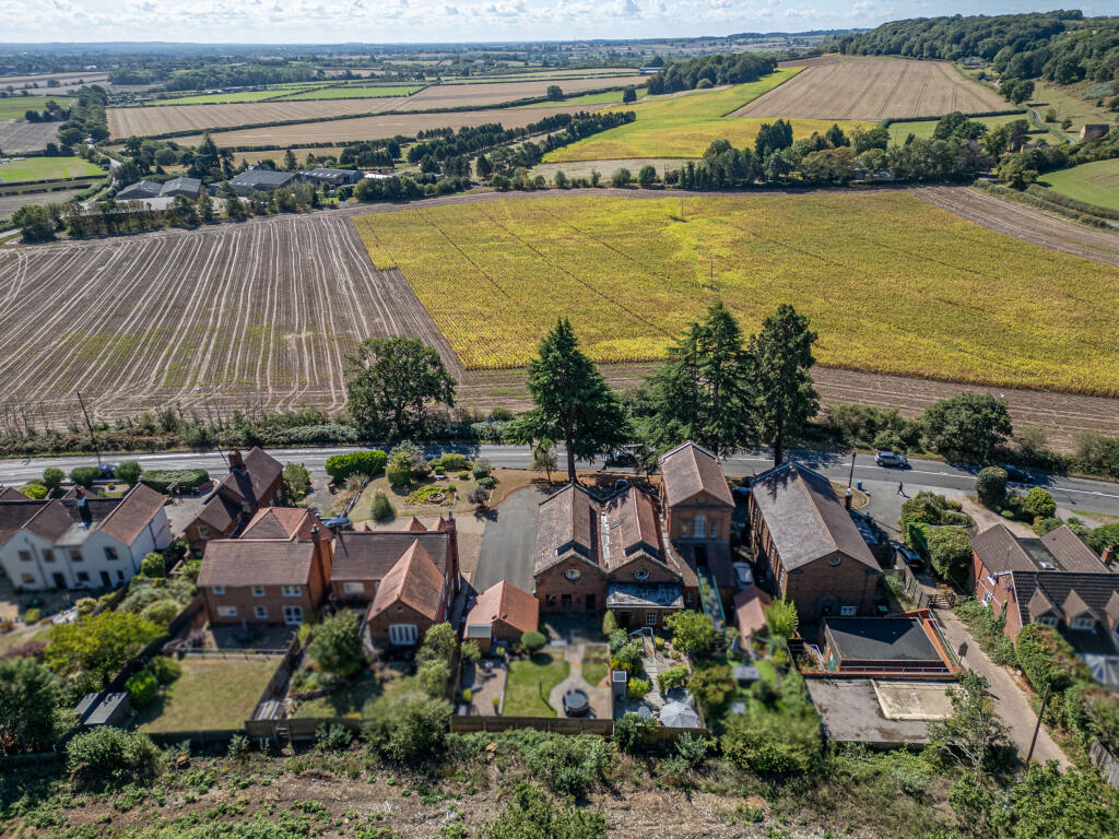 House in Lichfield, Wigginton and Hopwas - View 4