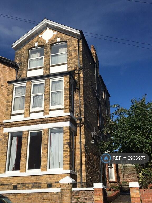House in York - View 4