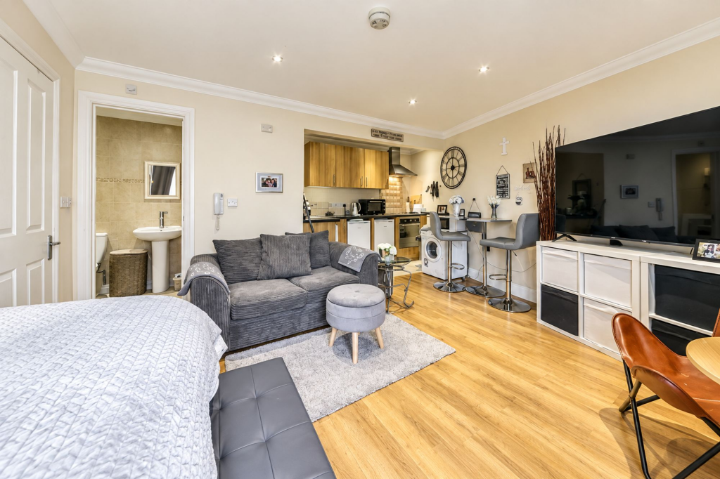 Main image of property: Selsdon Road, South Croydon, CR2