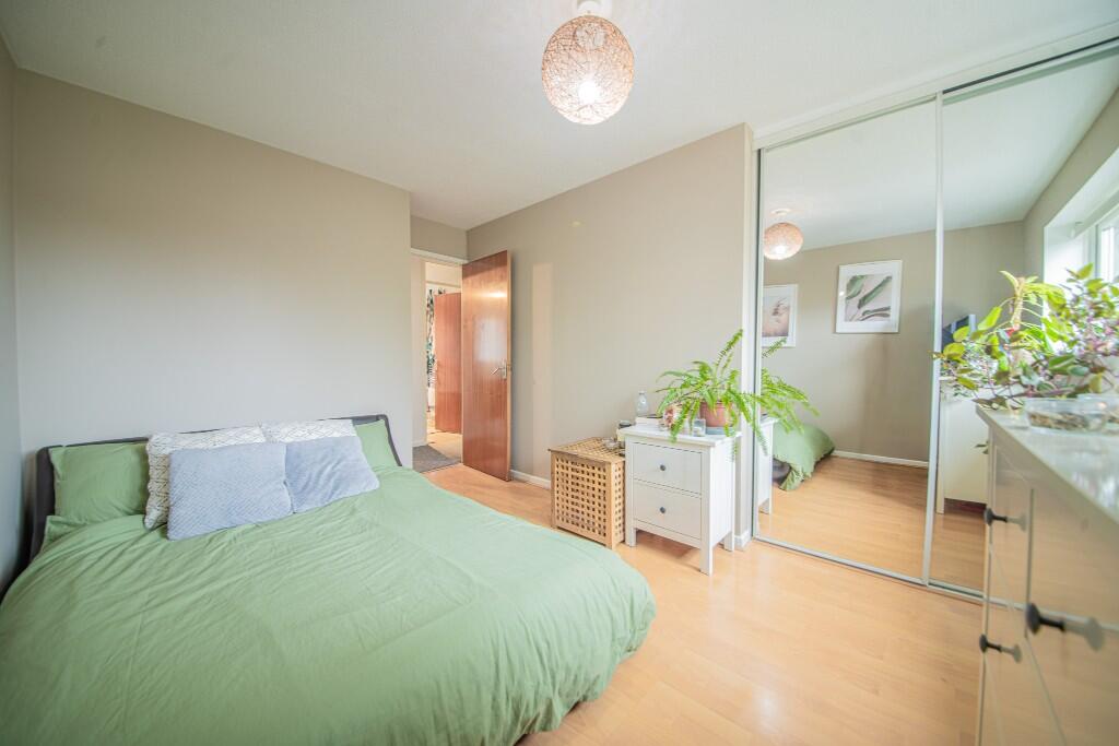 Rosebay Close, Horton Heath, Eastleigh, SO50 photo 5