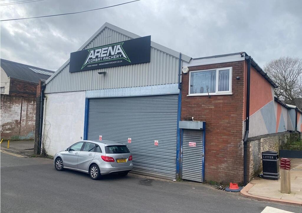 Main image of property: 106A Little Cottage Street, Little Cottage Street, Brierley Hill, West Midlands, DY5 1RG