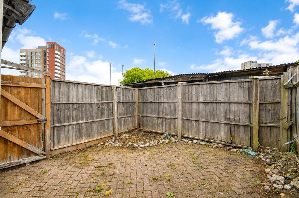 2-bed terraced on Bourne Street, Croydon, CR0, £300,000