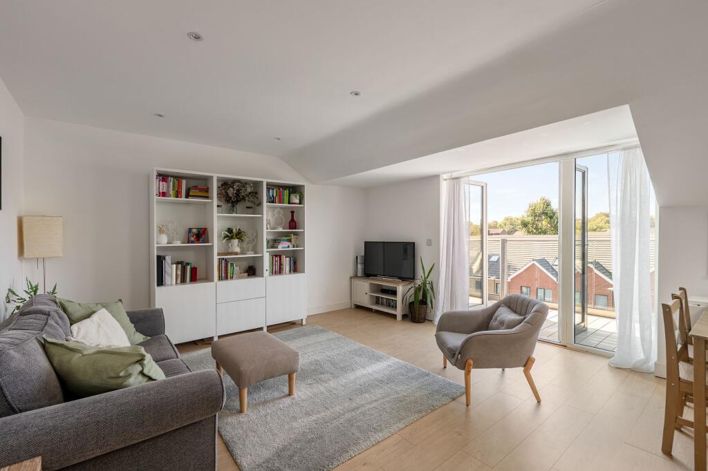 Apartment in London - View 2