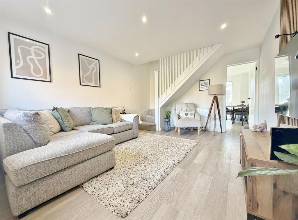 Mendip Close, Verwood, BH31 photo 3