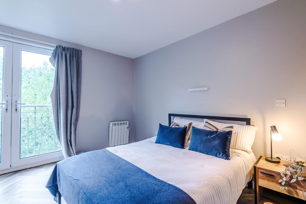 Apartment in Manchester - More