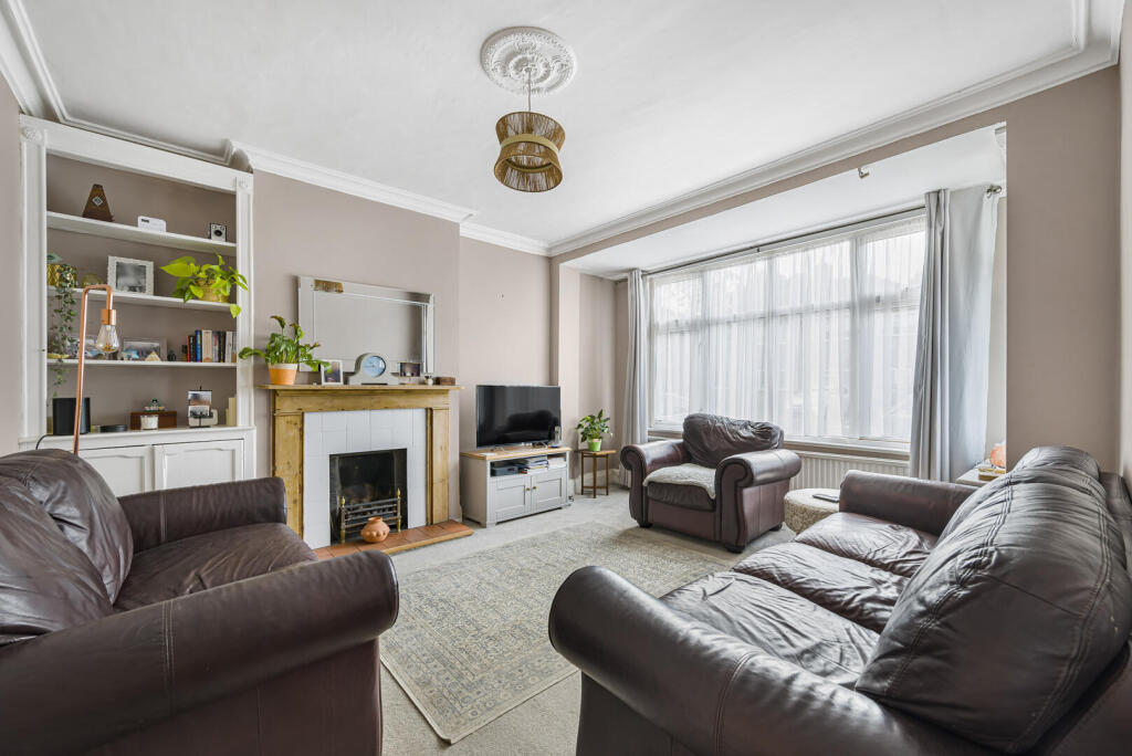 House in Bromley - View 2