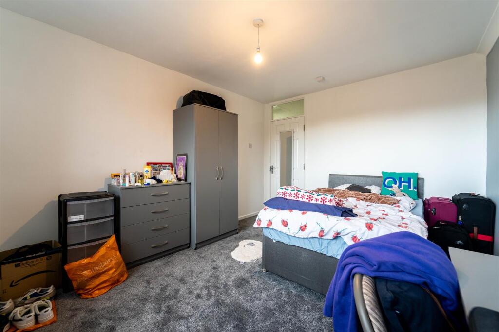 5 bedroom house for rent