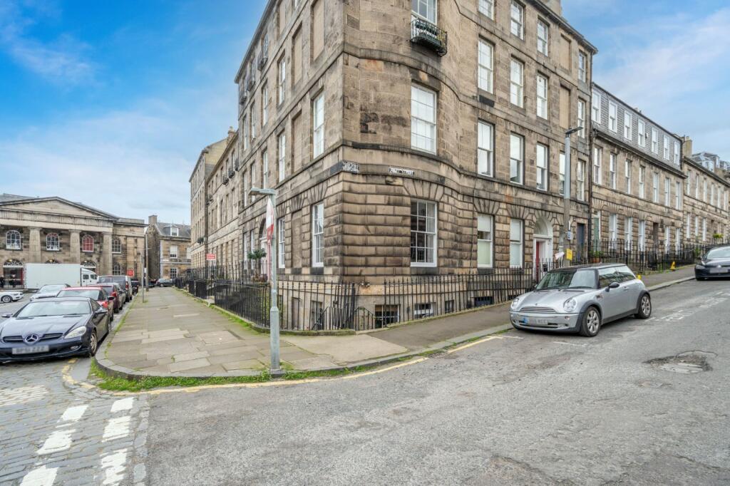 Main image of property: 19 Hart Street, New Town, Edinburgh, EH1