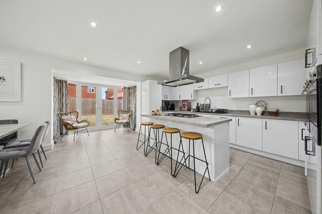 House in Chesterfield, Derbyshire - View 2