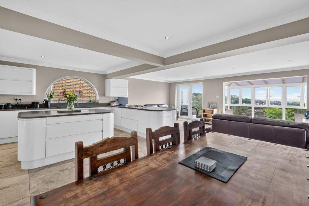 House in Southend-on-Sea - View 4