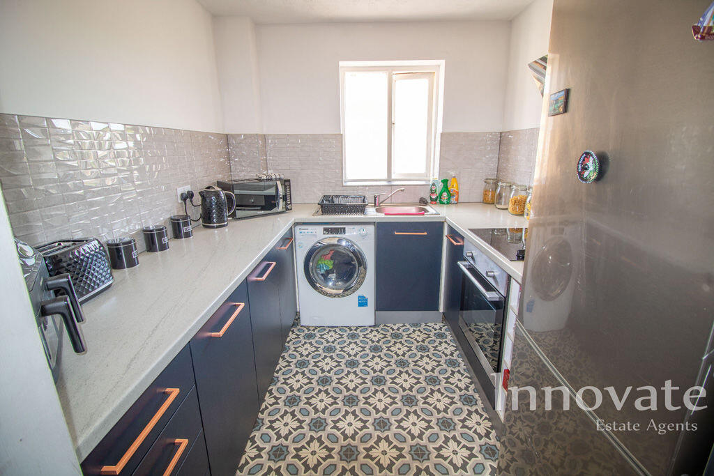 The Moorings , Oldbury photo 4