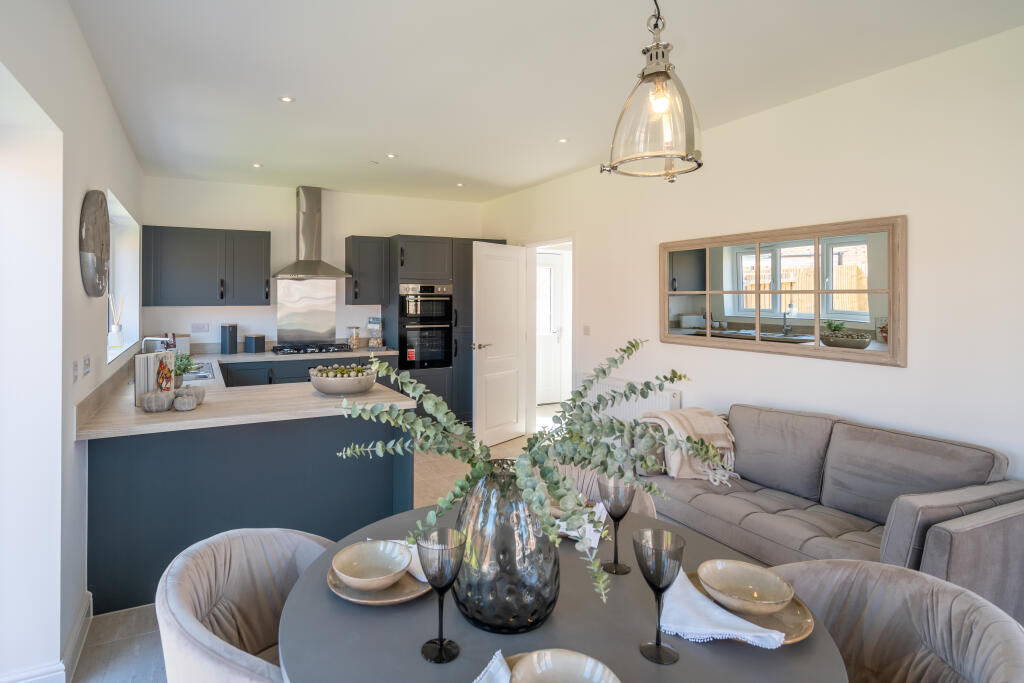 Gwernaffield Road, Mold CH7 5DA - View 4