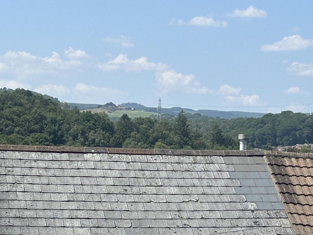 House in Pontypridd, Rhondda Cynon Taf - View 3