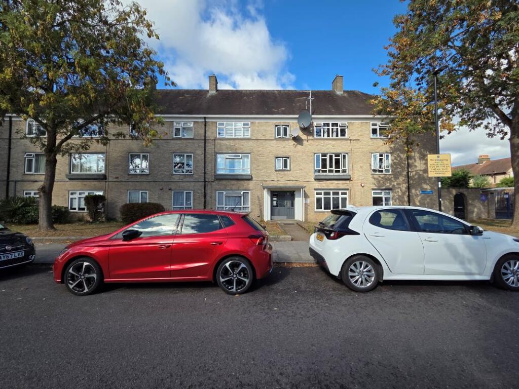 Main image of property: 106 Churchbury Lane, Enfield, Middlesex, EN1 3UL