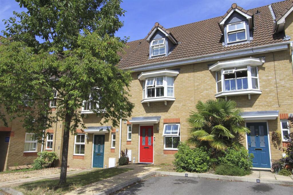 Main image of property: Morton Close, Uxbridge, UB8