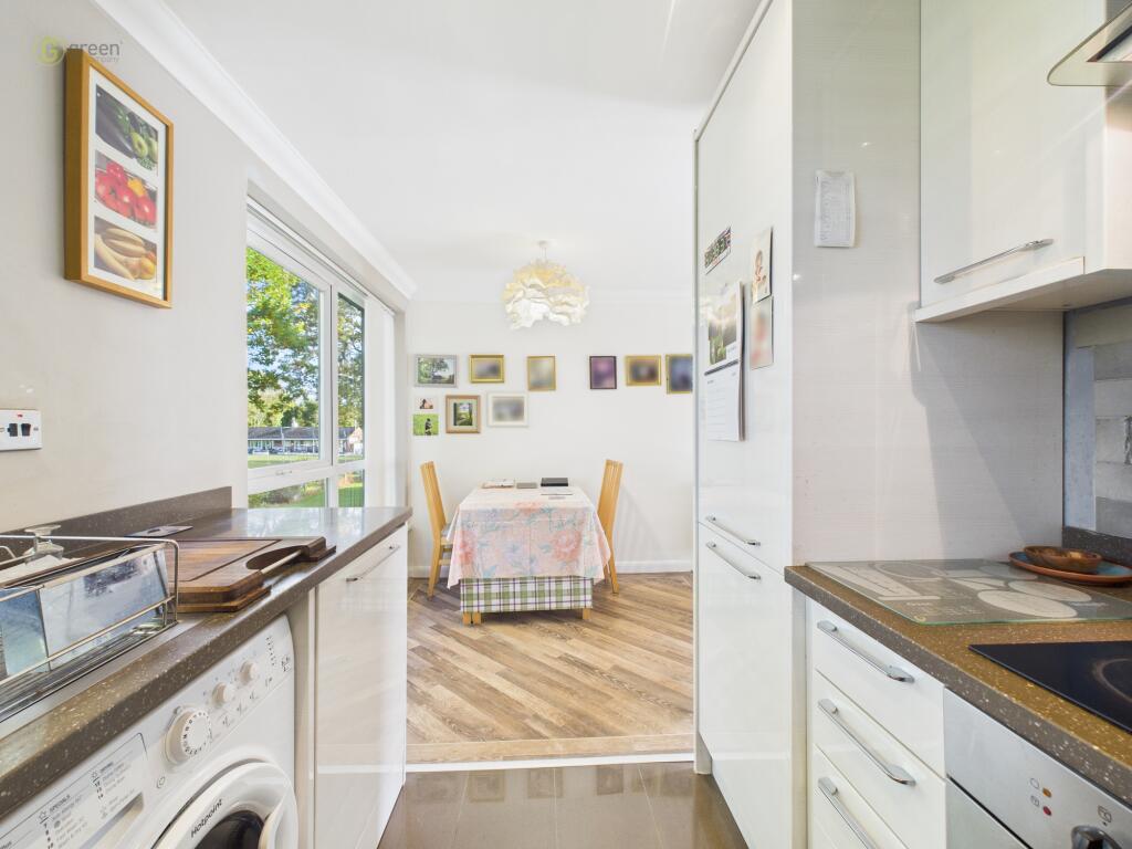 Eldon Drive, Walmley, Sutton Coldfield, B76 1LT photo 5