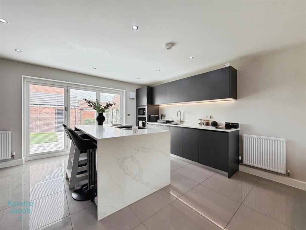Walkeringham Road, Beckingham, Doncaster photo 3