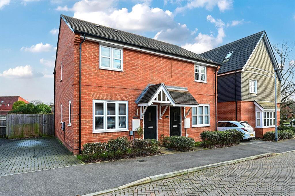 Main image of property: Dragonfly Chase, Sandhurst, Berkshire, GU47