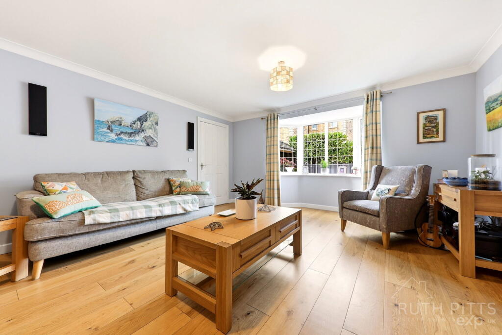 House in Wakefield - View 5