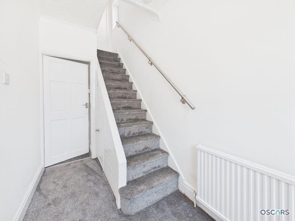 House in Hull - View 2