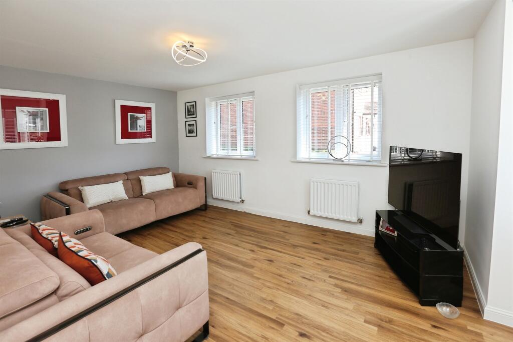 Judges Gully Close, Bishopstoke, Eastleigh photo 4