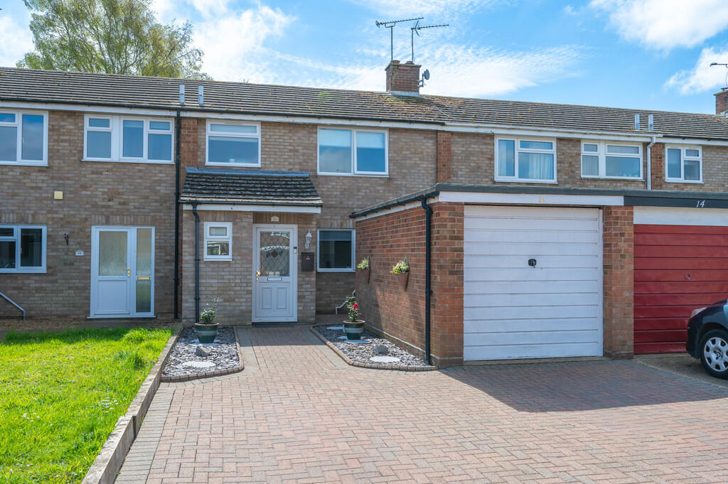 3-bed terraced on Prestwick Avenue, Felixstowe, £310,000