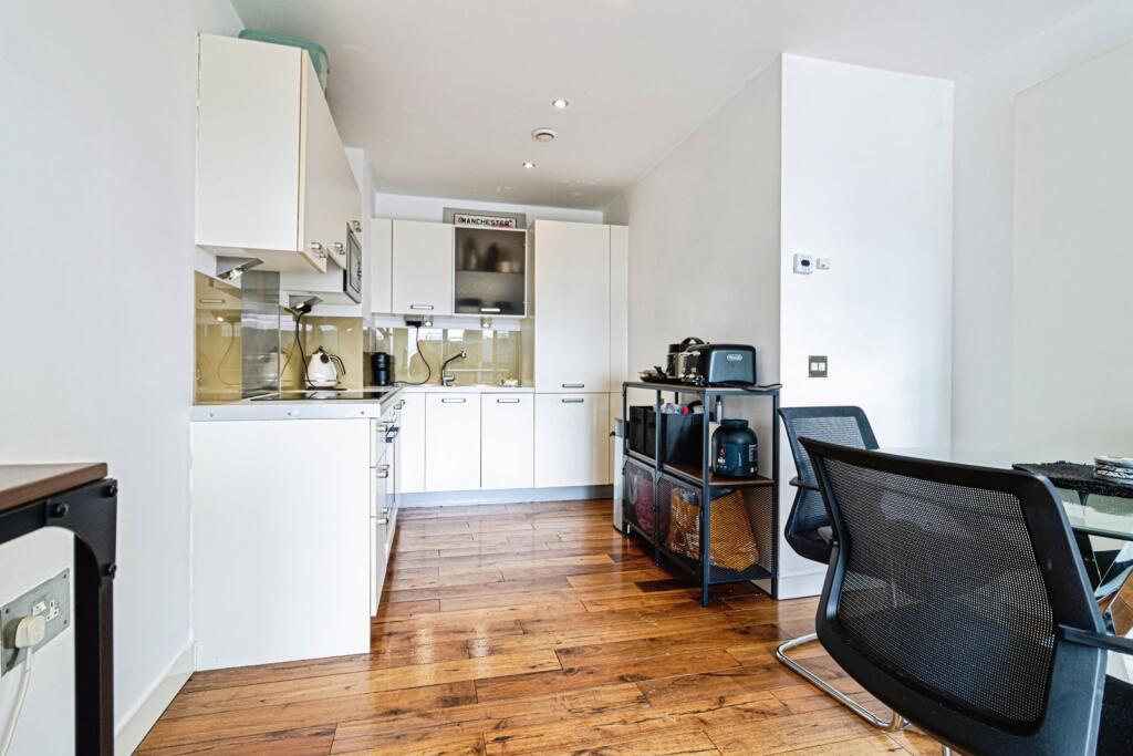 Apartment in Salford, Trinity, Lower Broughton - View 3