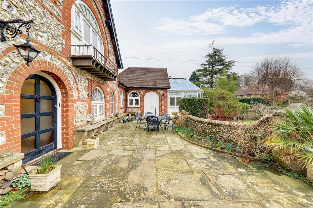 House in Brighton - View 3