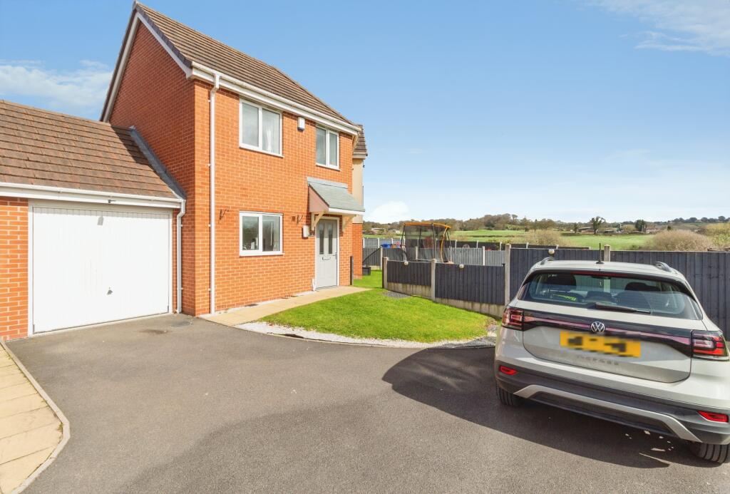 Main image of property: Chaldron Close, Stoke-on-Trent, ST3