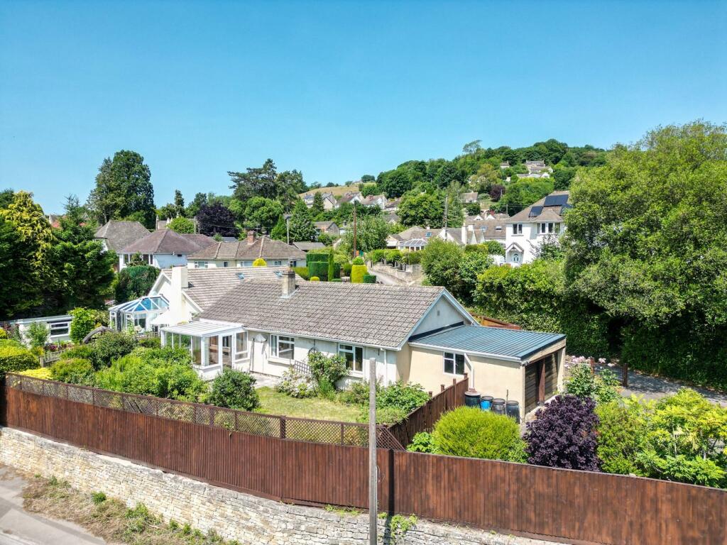 3-bed bungalow on Nursery Drive, Brimscombe, Stroud, GL5, £400,000