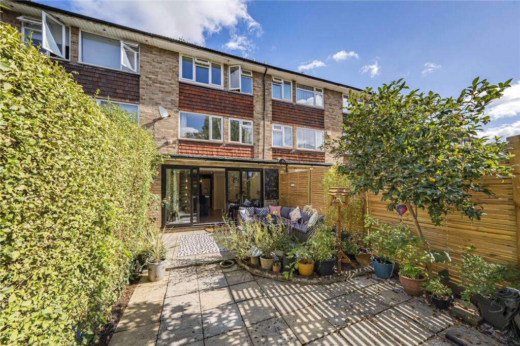 House in Southall - View 5