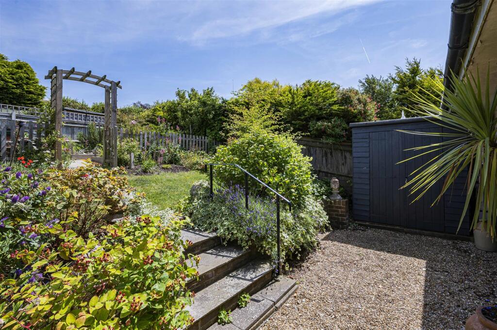 Hurdis Road, Seaford photo 2